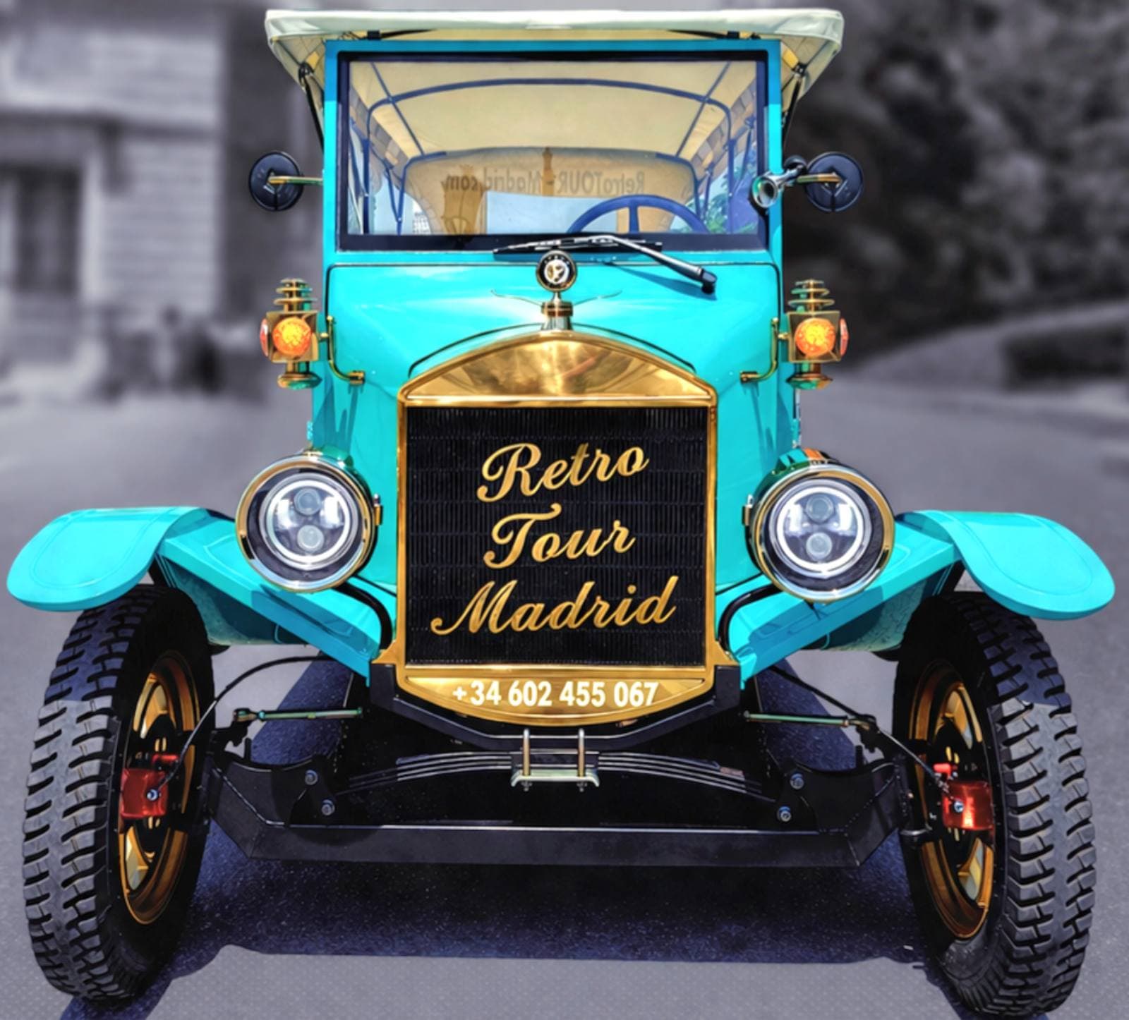 Retro Tour Madrid privado - coche clásico Ford Model T de 1920 en un city tour por Madrid