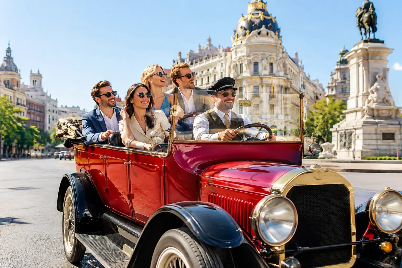 Madrid Sightseeing, Perfected in a Vintage Car